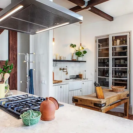 Bohemian Luxury - Intendente Apartment